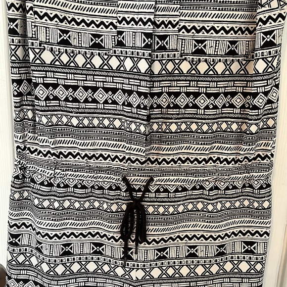 Tribal Print Romper - Picture 3 of 4